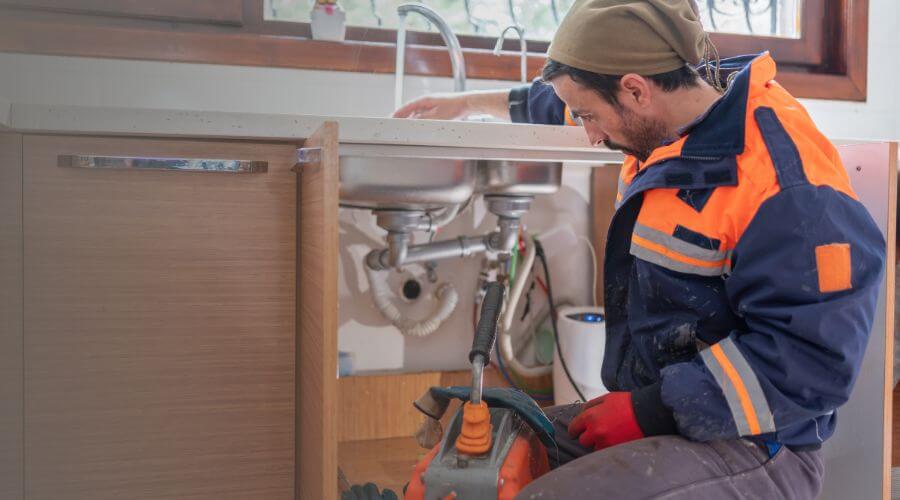 Professional same day plumber in Deer Lodge, TN